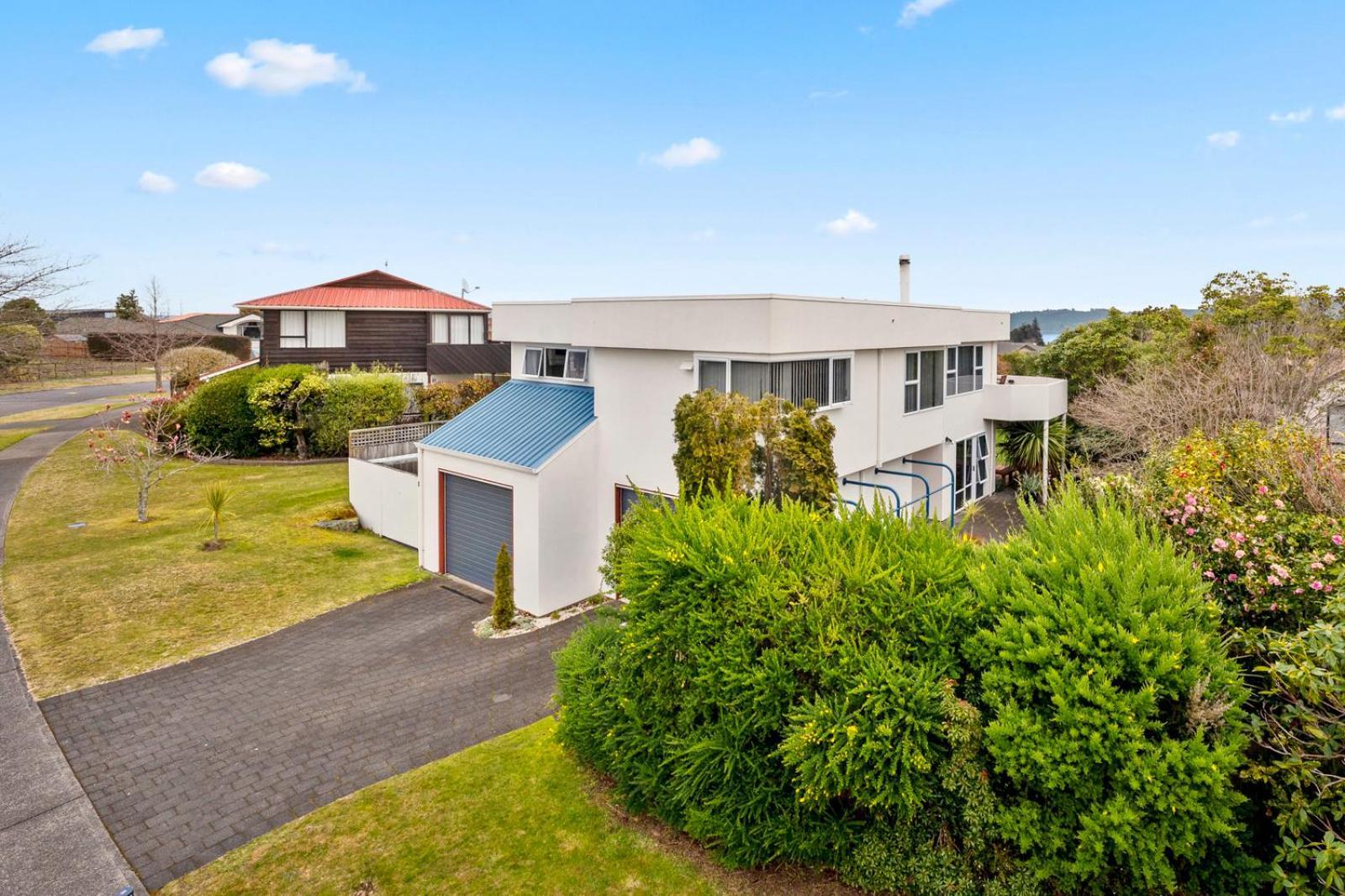 The White House - Taupo Holiday Home Экстерьер фото
